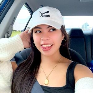 Meet your Posher, Junelle